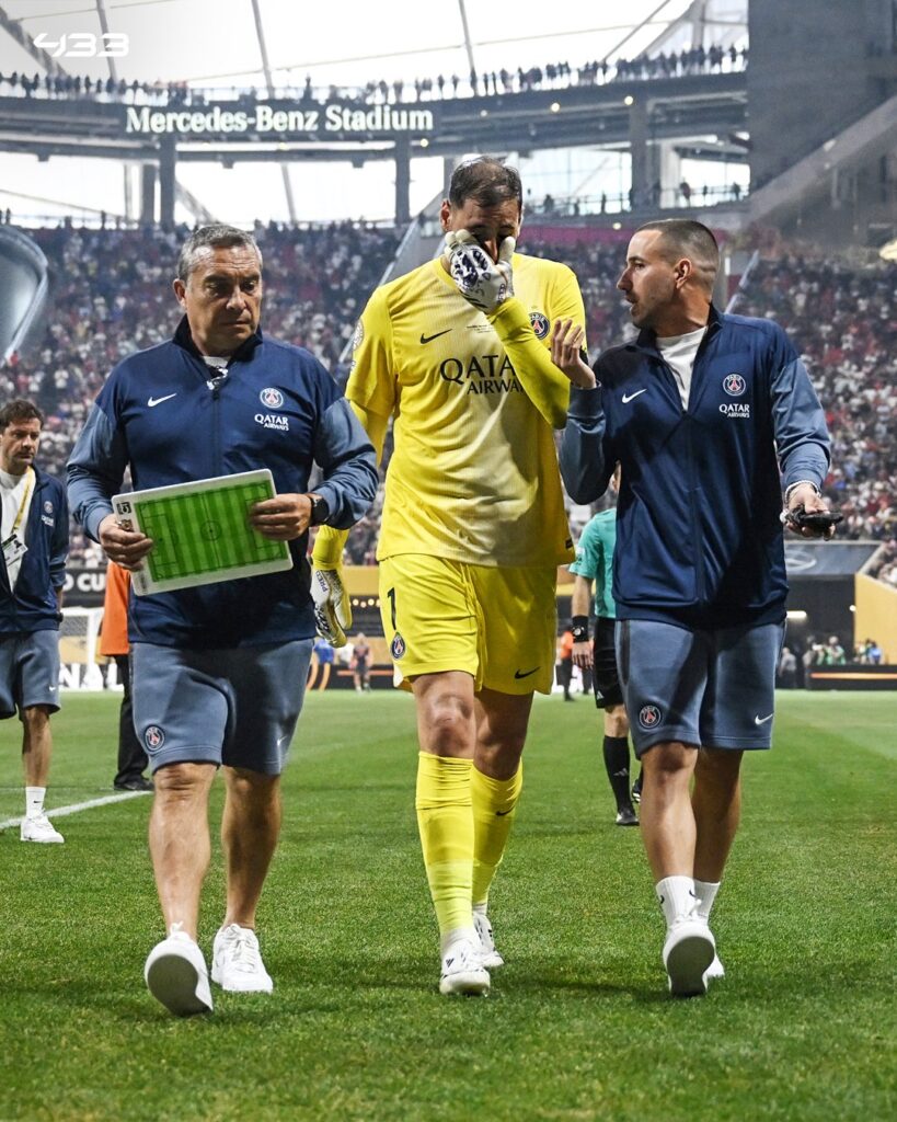 GvHAwccX0AA98_K-819x1024 Lesão de Musiala abala bastidores de PSG x Bayern: Rafinha revela tensão e cobrança sobre Donnarumma